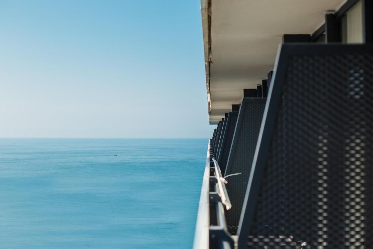 باتومي Premium Aparthotel With Sea View المظهر الخارجي الصورة
